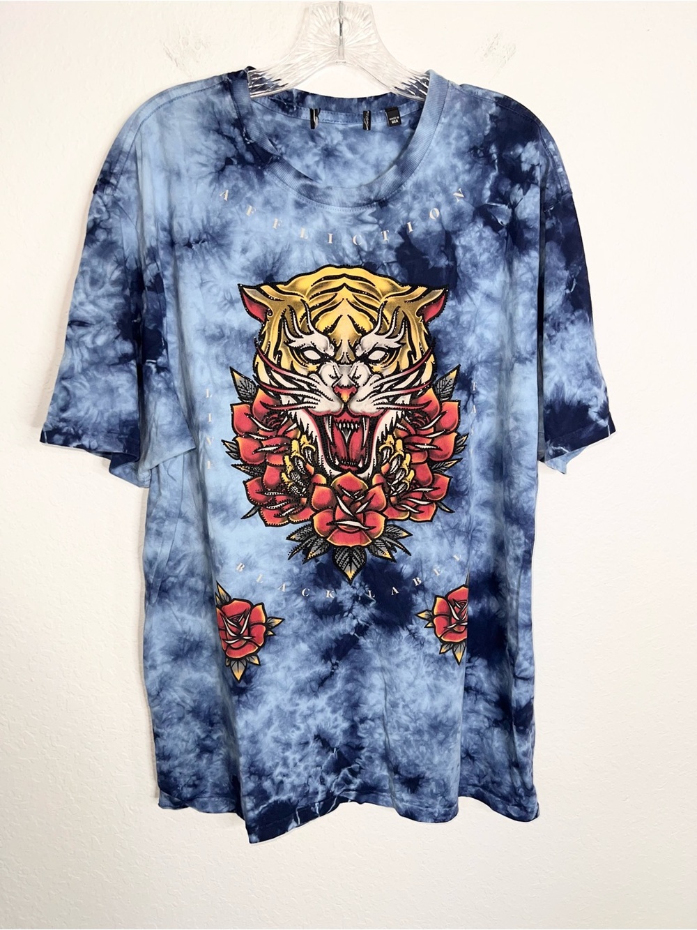 Affliction T Shirt Men’s XL Tie Dye Tiger Studded Roses Rhinestones B24
